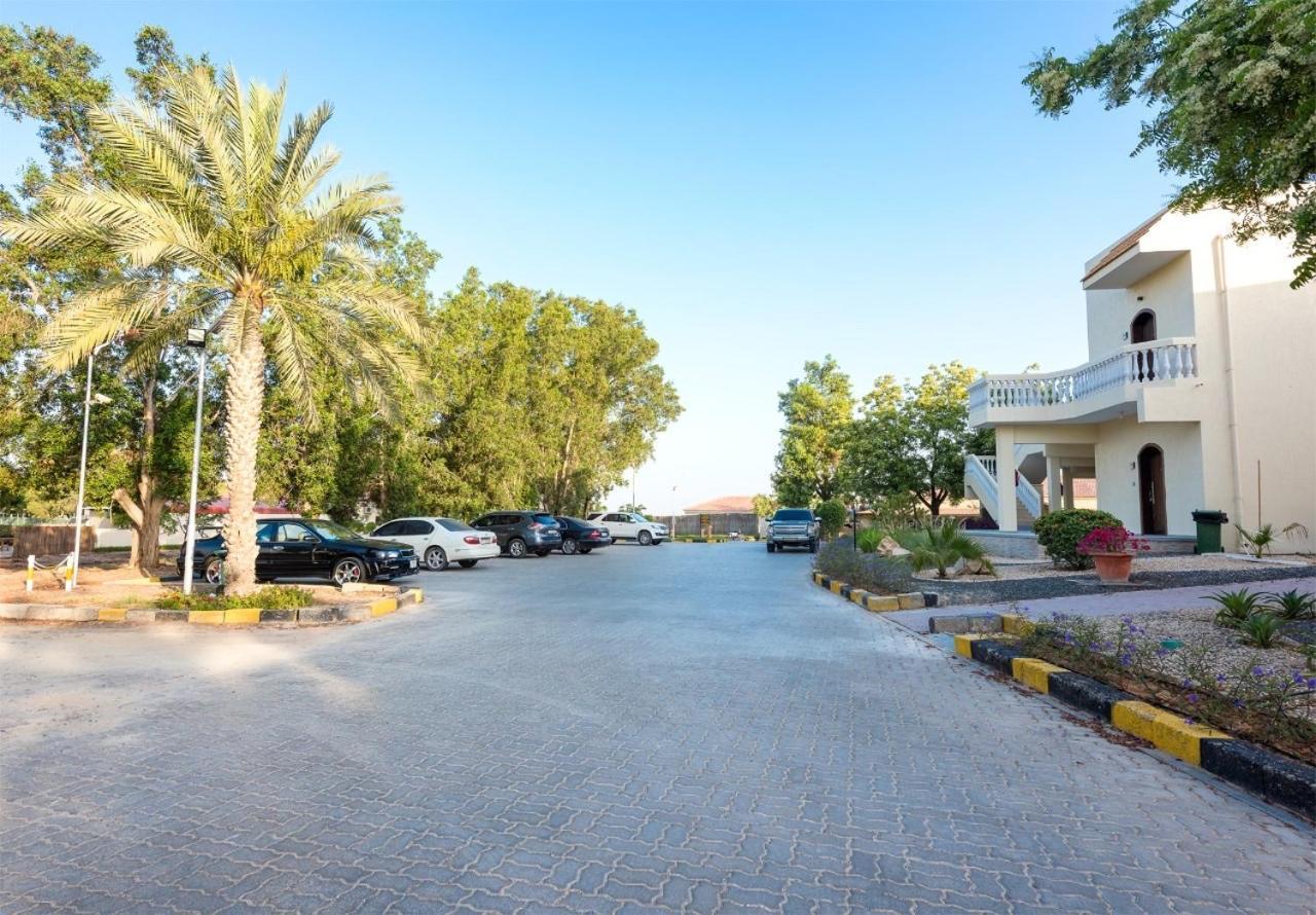 Barracuda Resort Umm al-Quwain Exterior foto
